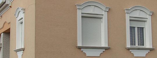 Fassadenstuck - Tympanons, Fensterbänke, Leibungsverkleidung Fassadenstuck - Tympanons, Fensterbänke, Leibungsverkleidung