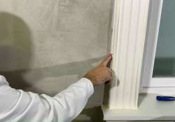 Die Dichtmasse gleichmäßig verteilen. Die Dichtmasse gleichmäßig verteilen.