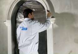 Feinschliff vor dem Anstrich Feinschliff vor dem Anstrich