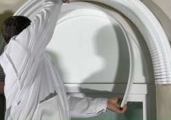 Die biegbare XPS-Platte vom Rundbogen entfernen. Die biegbare XPS-Platte vom Rundbogen entfernen.