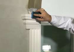 Die überschüssige Beschichtungsmasse gleich anschließend entfernen. Die überschüssige Beschichtungsmasse gleich anschließend entfernen.