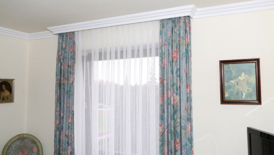 Styropor Deckenleisten als Blende für Gardinenschienen Styropor Deckenleisten als Blende für Gardinenschienen