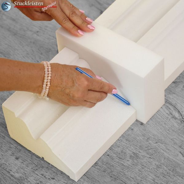 Markierschablone zum Schneiden der beschichteten Fassadenprofile Ostbayern 163 Markierschablone zum Schneiden der beschichteten Fassadenprofile Ostbayern 163