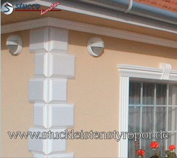 Bossensteine und Dachgesims zur Fassadengestaltung
