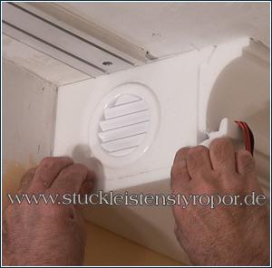 Stuckleiste mit Lüftungsgitter zum Kühlen der Elektrik der LED Beleuchtung Stuckleiste mit Lüftungsgitter zum Kühlen der Elektrik der LED Beleuchtung