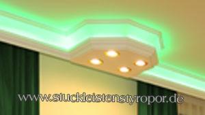 Deckenbeleuchtung Wohnzimmer mit LEDs und Styroporstuck Deckenbeleuchtung Wohnzimmer mit LEDs und Styroporstuck