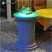 Beschichtete Säule mit grün leuchtender RGB LED Beleuchtung Beschichtete Säule mit grün leuchtender RGB LED Beleuchtung