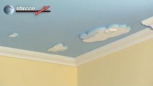 Dekoration Babyzimmer mit Styropor Wolken und Stuckleisten