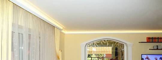 indirekte Beleuchtung im Hotelzimmer