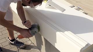 Beschichtetes Laibungsprofil mit Diamanttrennscheibe schneiden