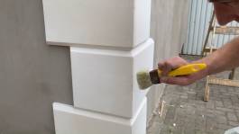 verdünnte Beschichtungsmasse mit Pinsel auf Stöße auftragen