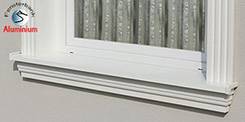 Montage von Fassadenstuck Fassadenstuck Komplettlösung: Komplette Fensterbänke