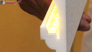 Styropor Stuckleiste mit Reflektorleiste und LED Strip Styropor Stuckleiste mit Reflektorleiste und LED Strip