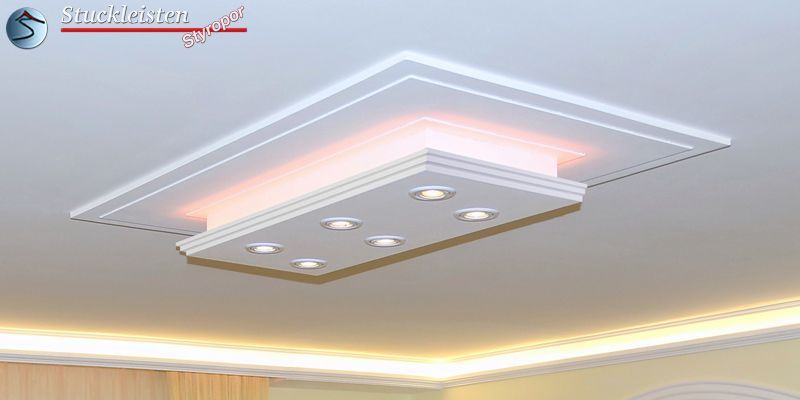 Stucklampenkörper Erfurt 208/970x460 mit RGB LED Strip, warmweißen LED Spots und Rahmenleiste Zürich 401 Stucklampenkörper Erfurt 208/970x460 mit RGB LED Strip, warmweißen LED Spots und Rahmenleiste Zürich 401