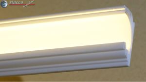 Stuckleiste mit Reflektorleiste und LED Strip Stuckleiste mit Reflektorleiste und LED Strip