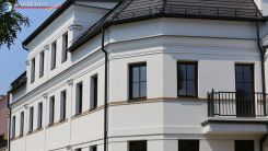 Fassadenideen mit Dachgesims aus Styropor