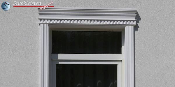 Eingebaute Schließelemente und Gesimsprofil Mainz 108+104F/8213