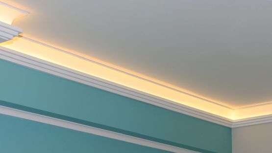 Styropor Deckenleisten mit LED Streifen
