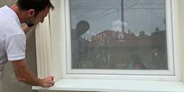 seitliche Zierleiste und Laibungsprofil durch Spundung verbinden seitliche Zierleiste und Laibungsprofil durch Spundung verbinden