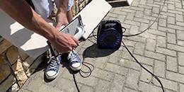 Schnittkante am Laibungsprofil glatt schleifen Schnittkante am Laibungsprofil glatt schleifen