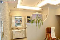 Wellnessoase und exklusives Badezimmer Deko Ideen mit  LED Styroporleisten